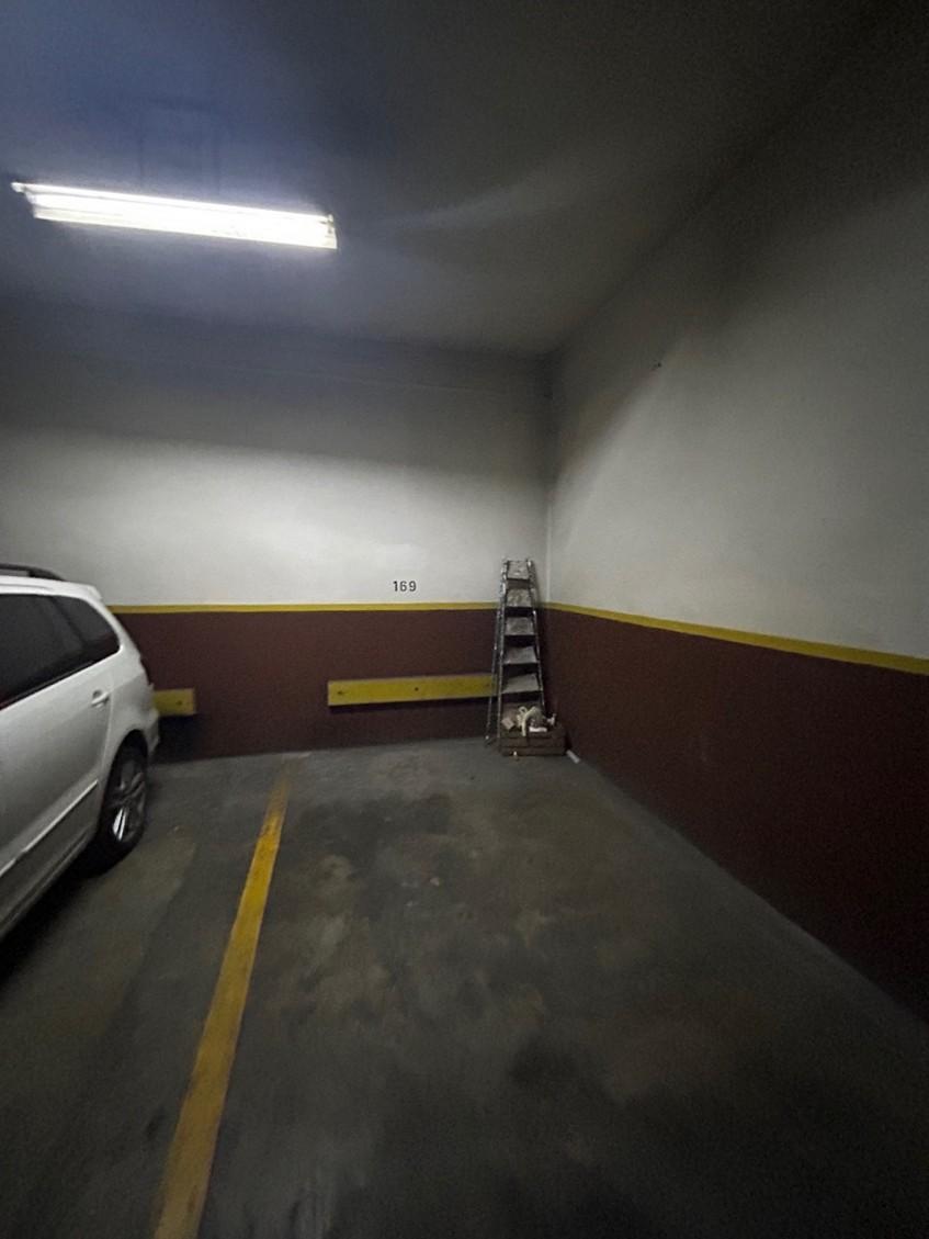 Foto de Muy buena COCHERA FIJA CUBIERTA ZONA MICROCENTRO, imagen 4