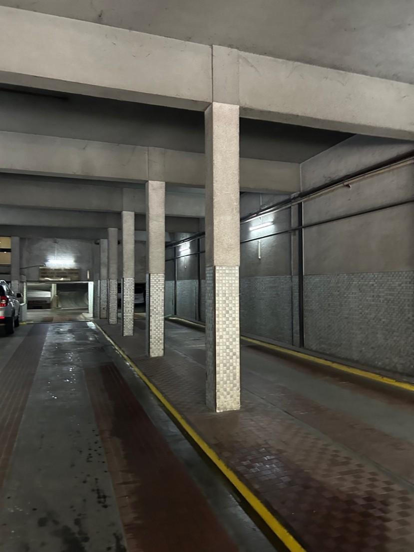 Foto de VENTA muy Buena Cochera Fija Cubierta Zona Microcentro, imagen 2