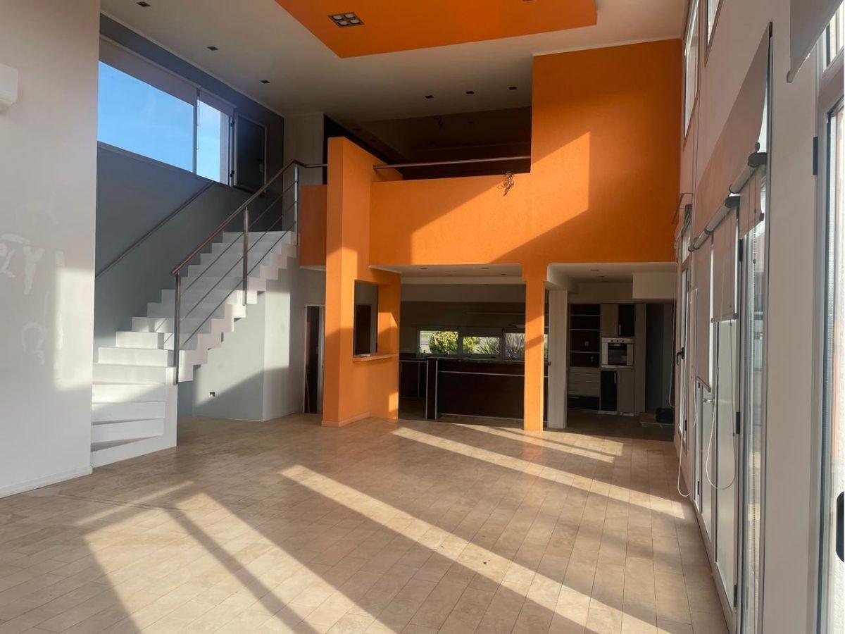 Casa de 1 Dormitorio con Terreno de 2.187 m² 3