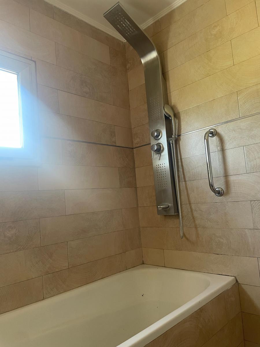 Casa de 1 Dormitorio con Terreno de 2.187 m² 4