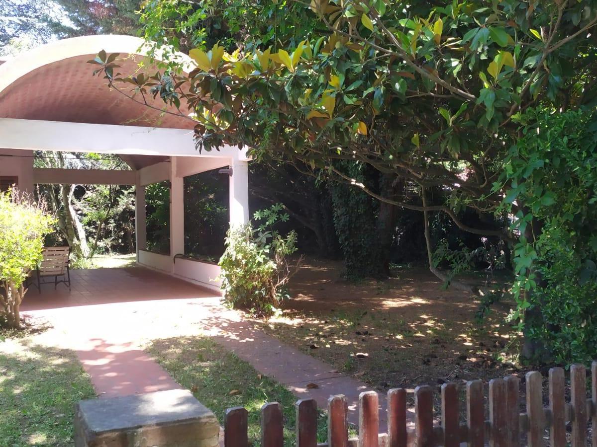 Oportunidad Casa con Dos Terrenos 3