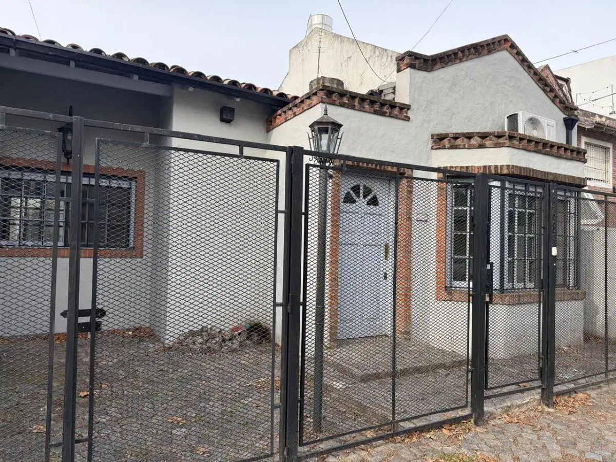 CHALET 3 AMB. JARDÍN, PILETA, PARRILLA - 4 CUADRAS AV. MAIPÚ 5