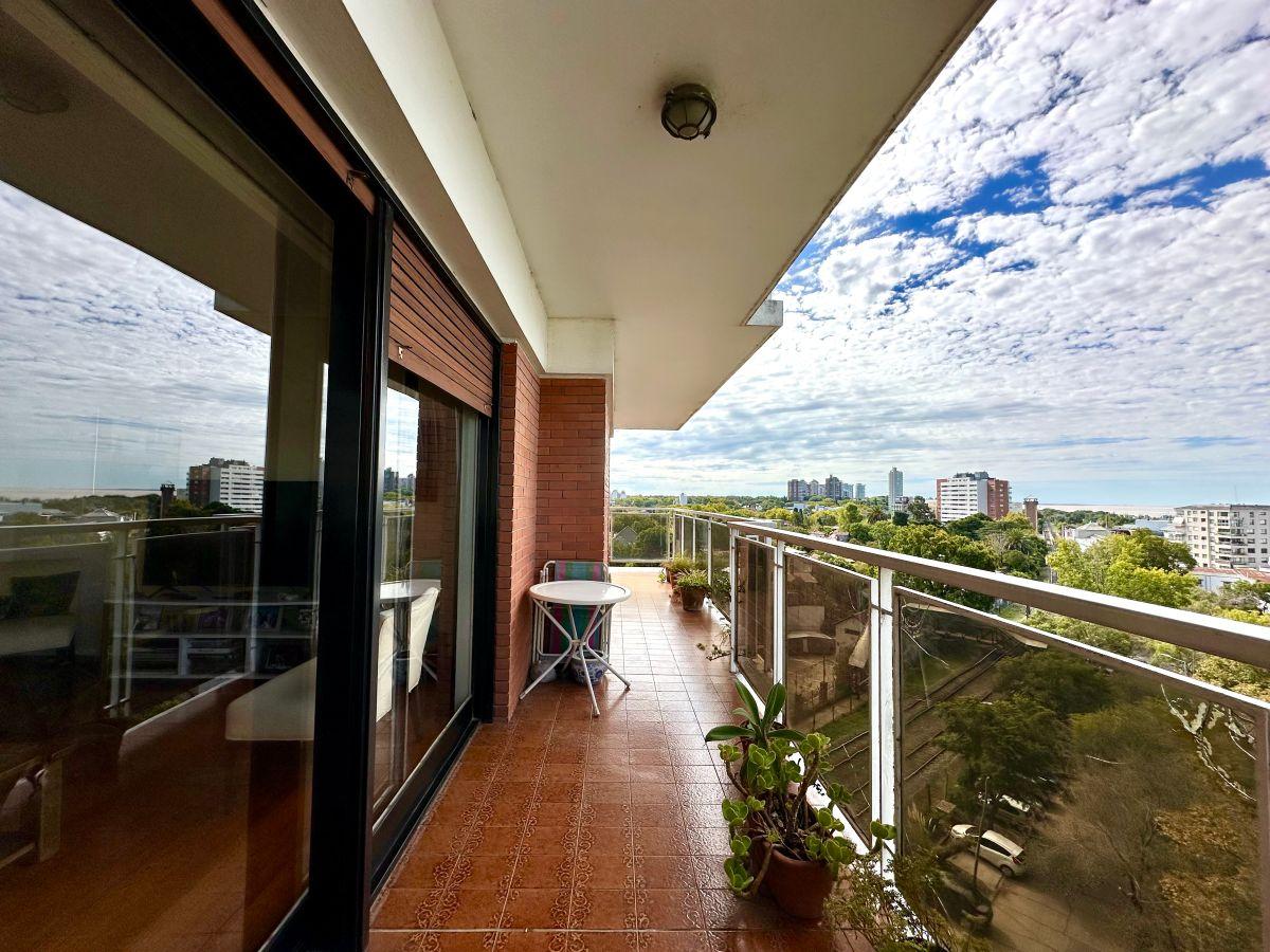 Foto de Piso 4 amb. con vista al río, cochera y baulera - Inmejorable ubicación, imagen 4