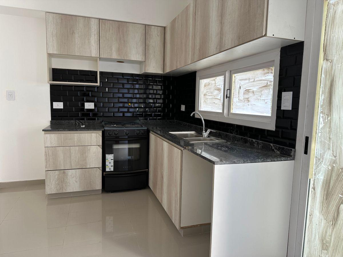 Foto de 3 Amb. a Estrenar: Suite, Jardín, Cochera y Playroom, imagen 2