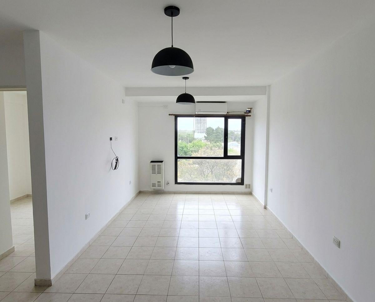 Foto de Departamento en alquiler · 1 dormitorio · Villa Maria, Neuquén, imagen 2