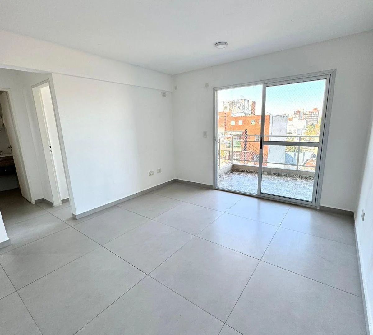 Departamento 2 ambientes - Moron Sur - VENTA