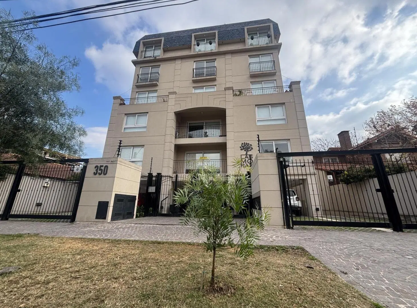 VENTA DEPTO 3 AMBIENTES CON COCHERA - ITUZAINGO 2