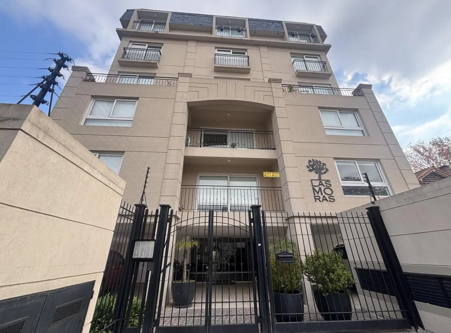 VENTA DEPTO 3 AMBIENTES CON COCHERA - ITUZAINGO 4