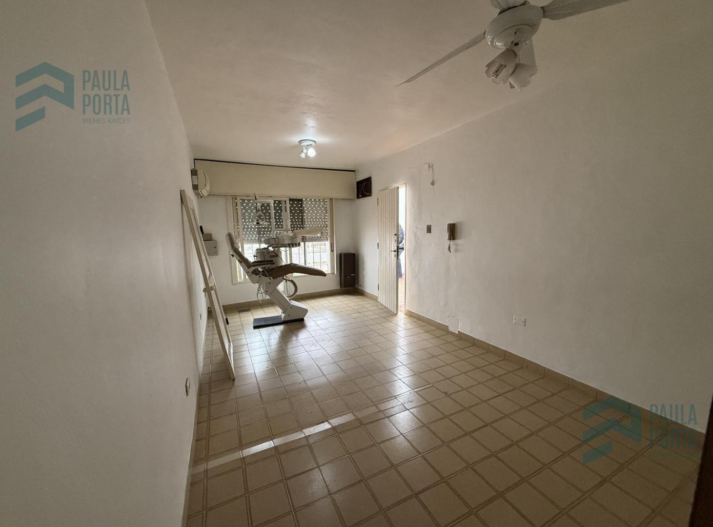 Foto de Venta PH de 3amb., al frente con entrada de auto, y patio, Apto, imagen 2