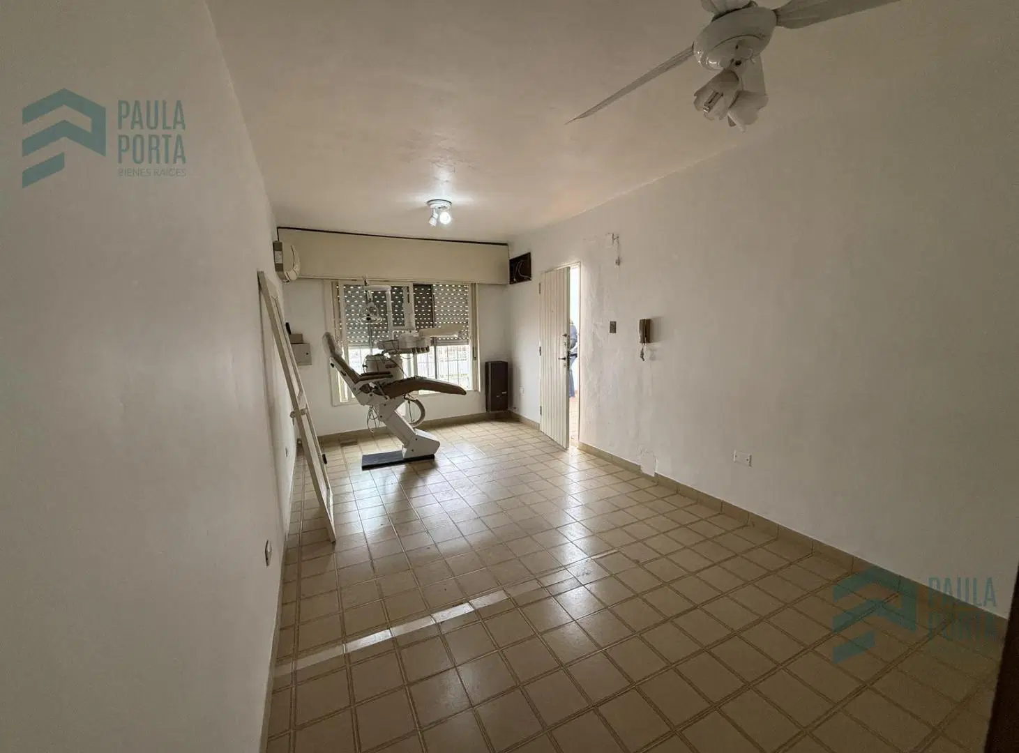 Venta PH de 3amb., al frente con entrada de auto, y patio, Apto Credito,Ituzaingo Norte 2