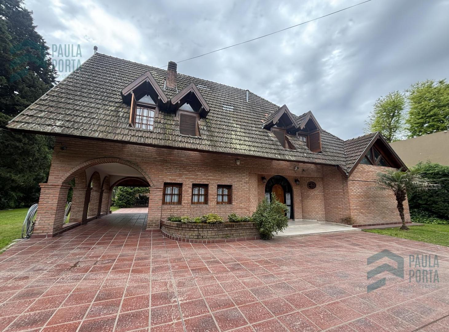 Foto de Venta de imponente chalet en Parque Leloir, imagen 2