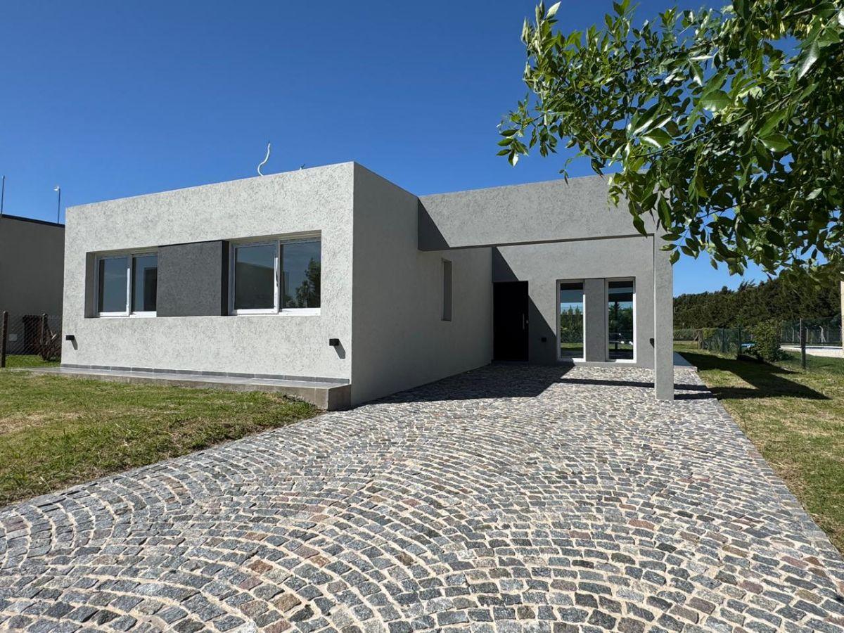 Casa a estrenar 5 habitaciones en venta San Felipe Canning