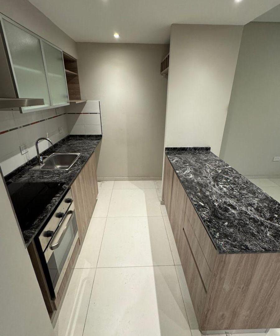 Foto de Departamento en alquiler Canning Park con cochera, imagen 2