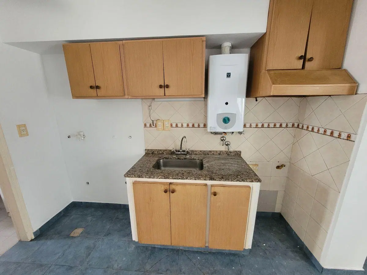 Departamento en alquiler en Santa Fe, a 5 cuadrs de Bv Pellegrini 5