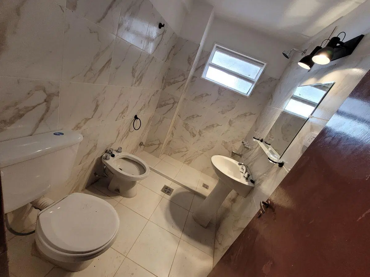 Departamento de 2 dormitorios en alquiler a 5 cuadres de Avenida Freyre 2