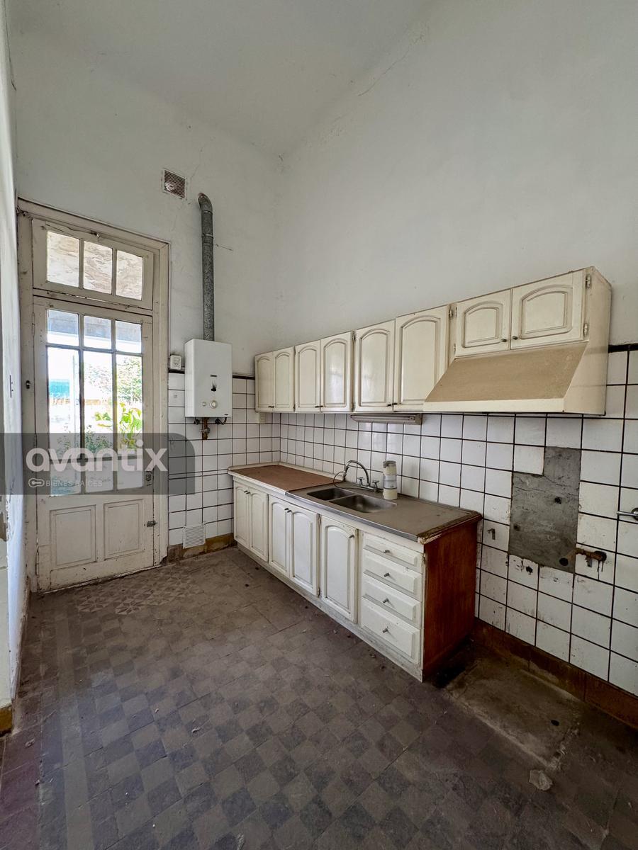 Casa Céntrica en Calle Belgrano – Ideal Proyecto o Refacción 2