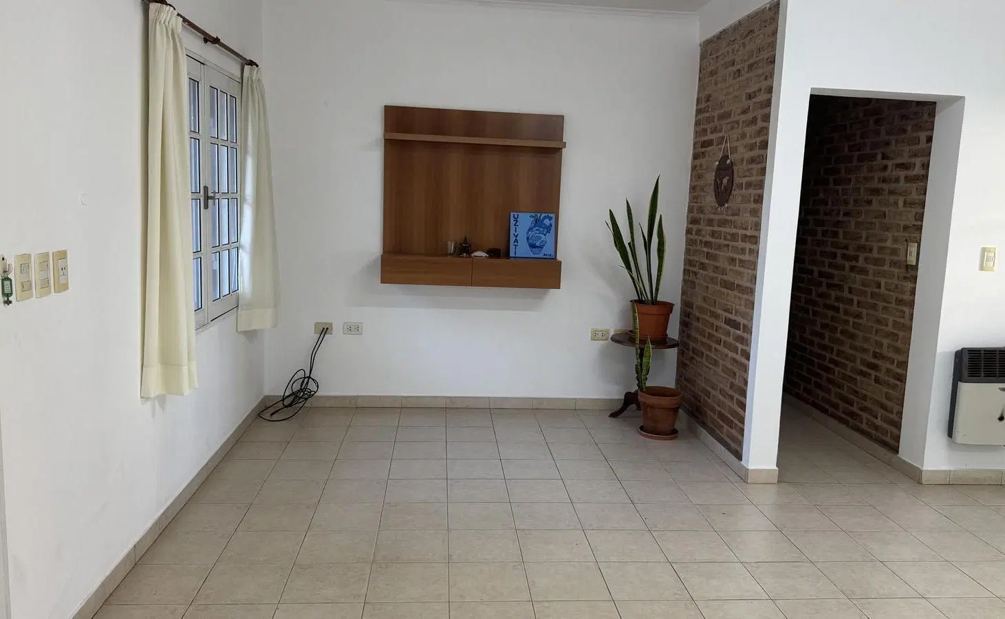 Casa en excelente estado en el corazón de B. Pizzurno 5