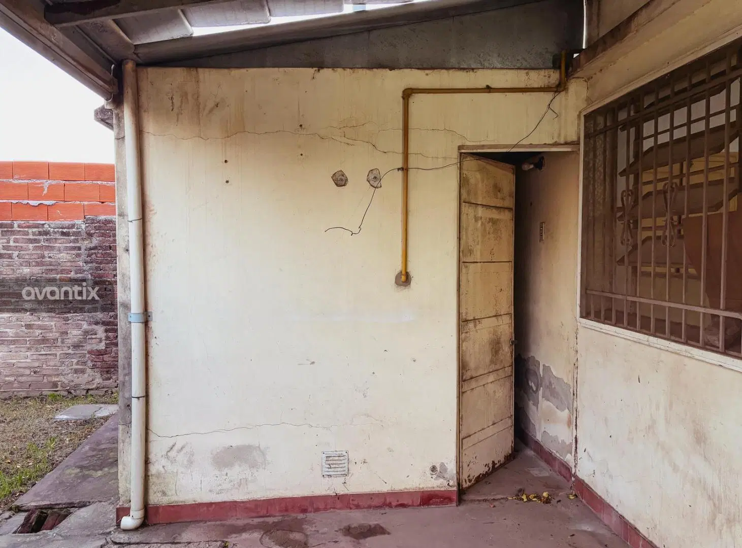 Propiedad en venta con 2 habitaciones y cochera 8