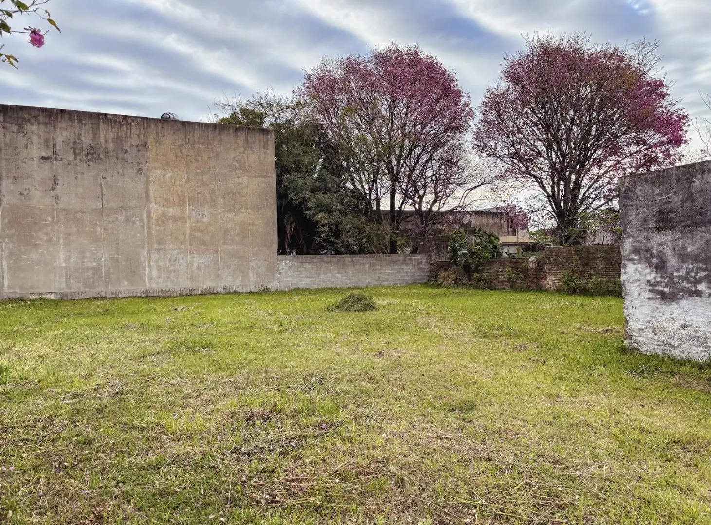 Lote de 840 m2 en barrio Alberdi 4