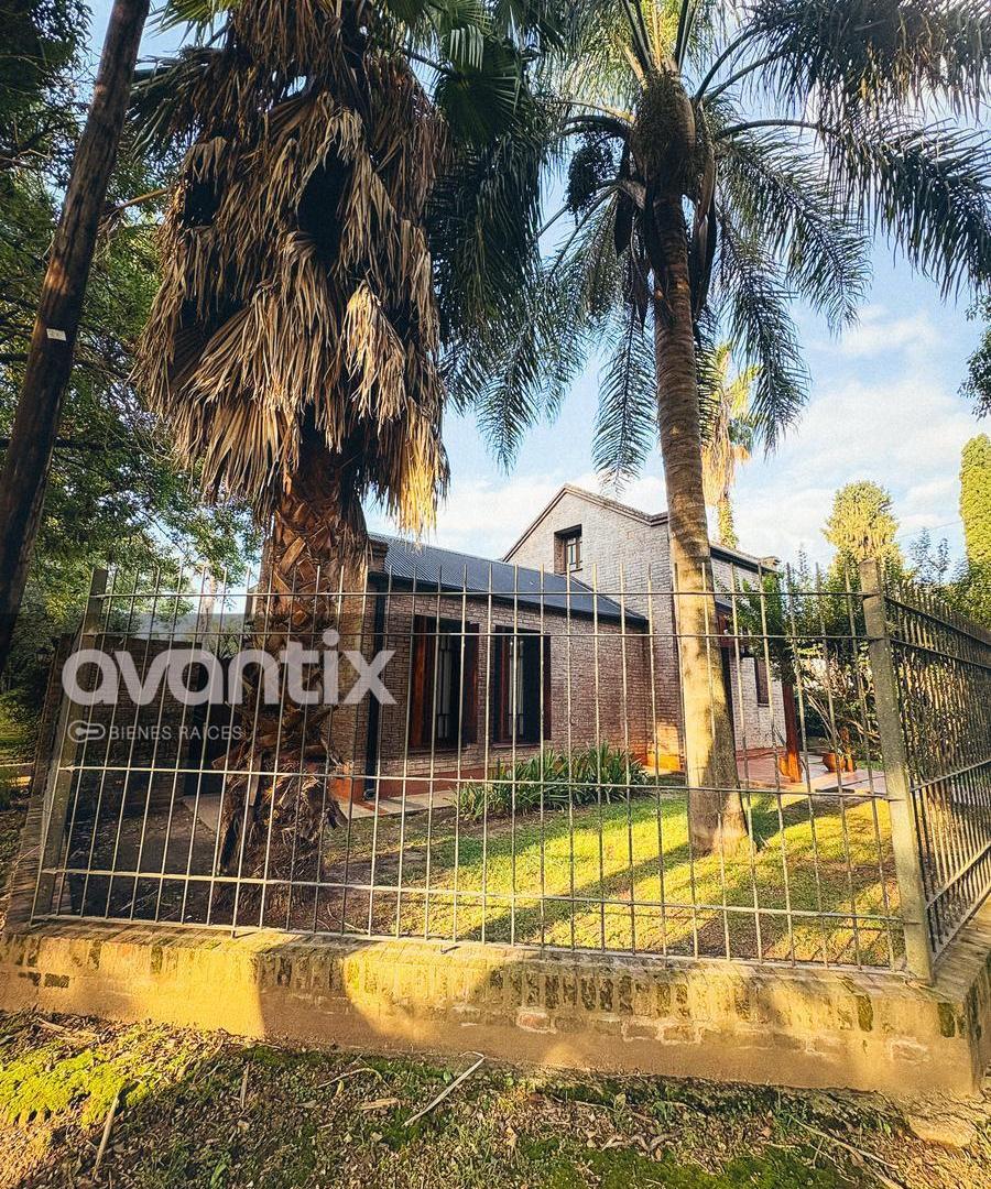 Foto de Casa de Categoría con Pileta y Quincho – Ubicación Privilegiada, imagen 4