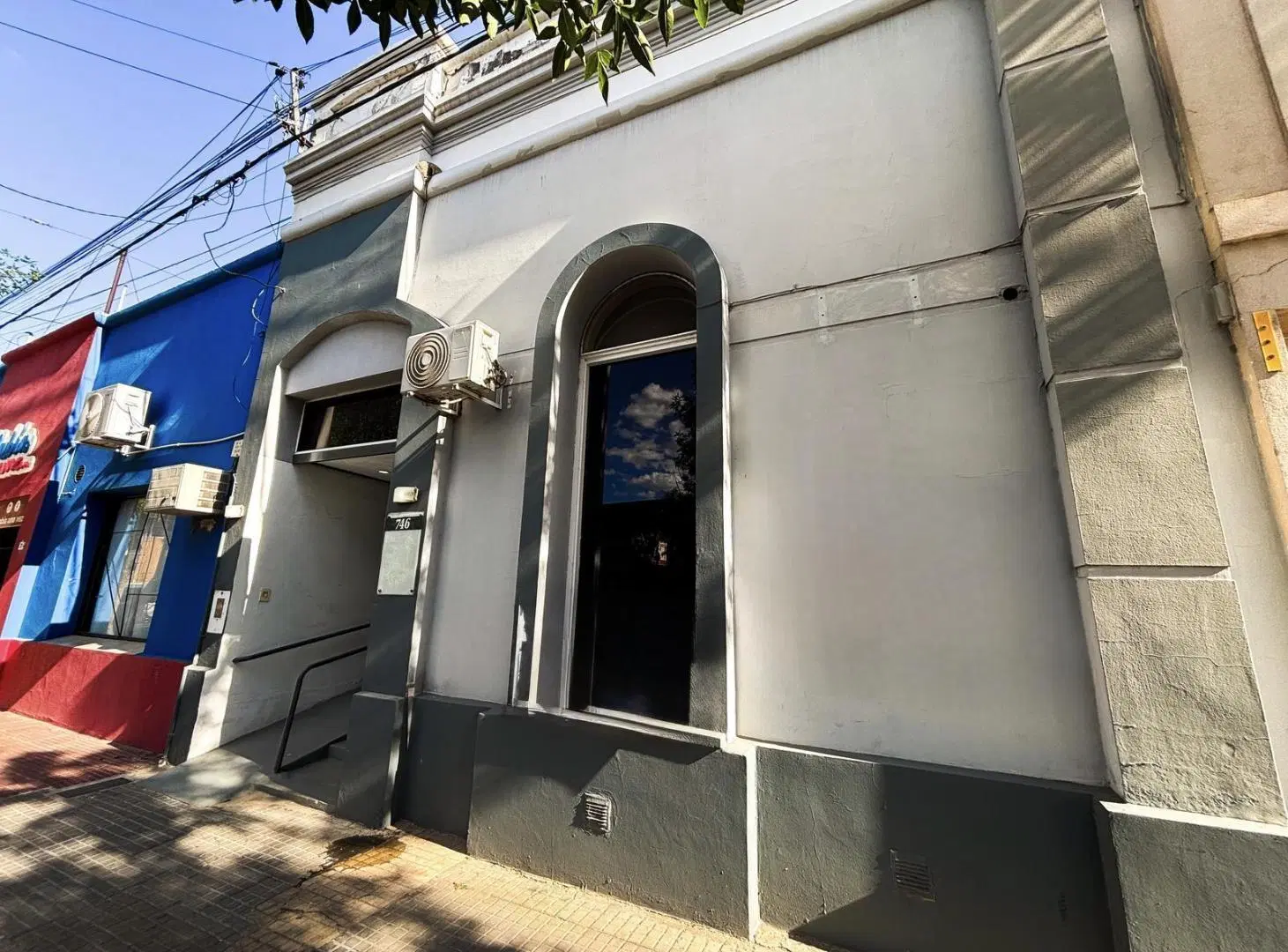 Local y Oficina en Av. Mitre 3