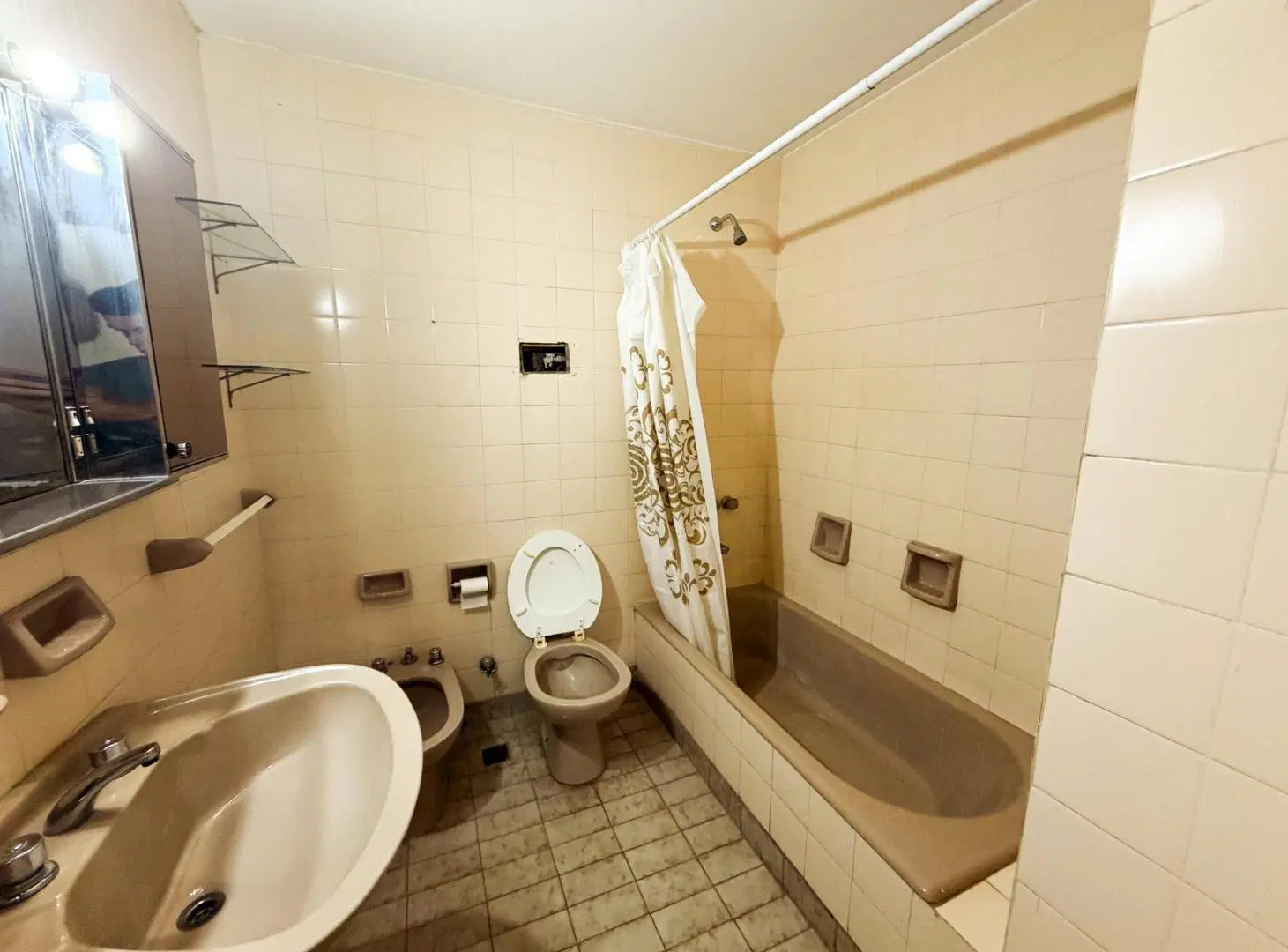 Departamento de 3 habitaciones en Edificio Jockey Club 3