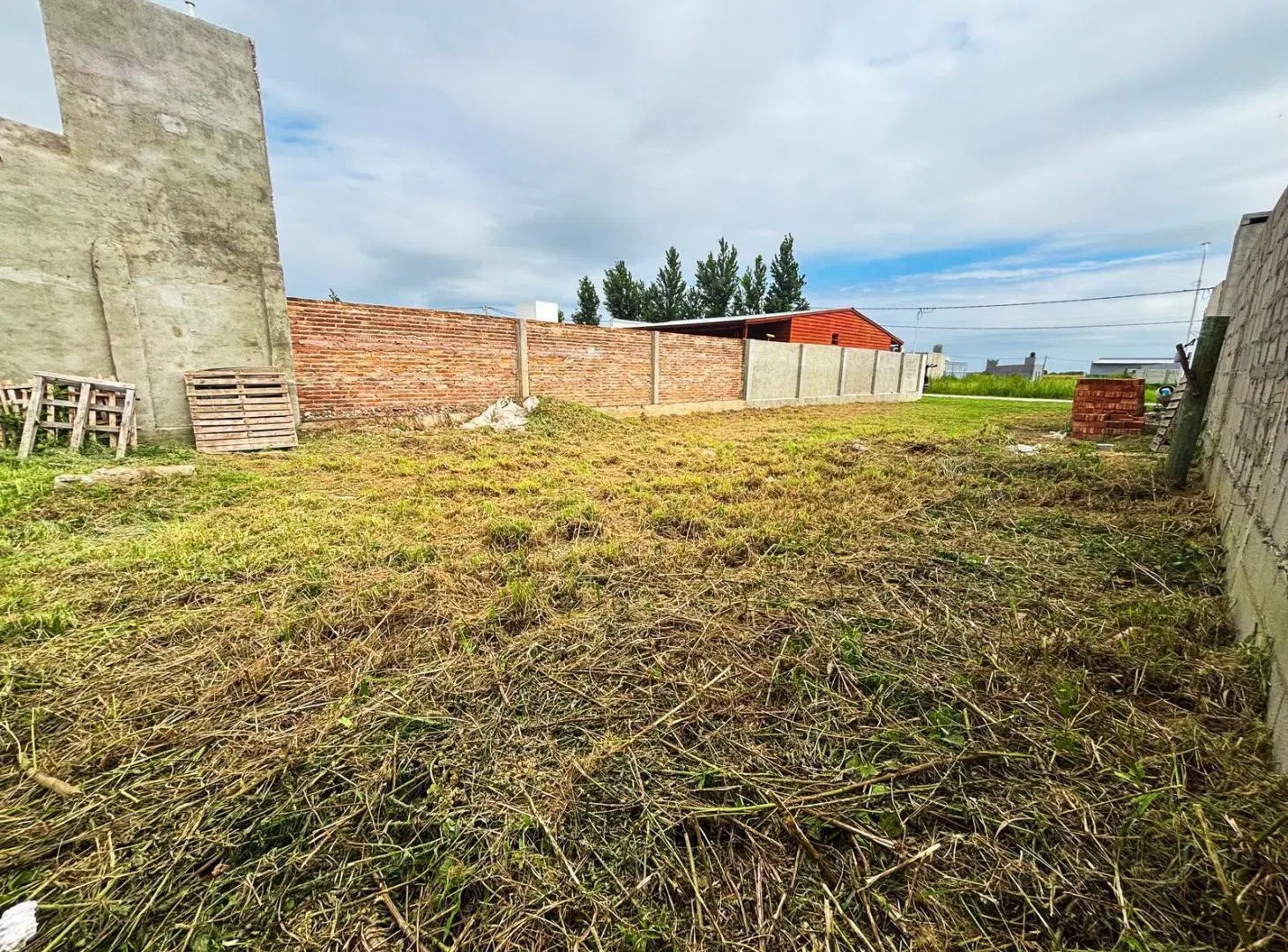 Terreno en Susana 300m2 a USD 20.000! 4