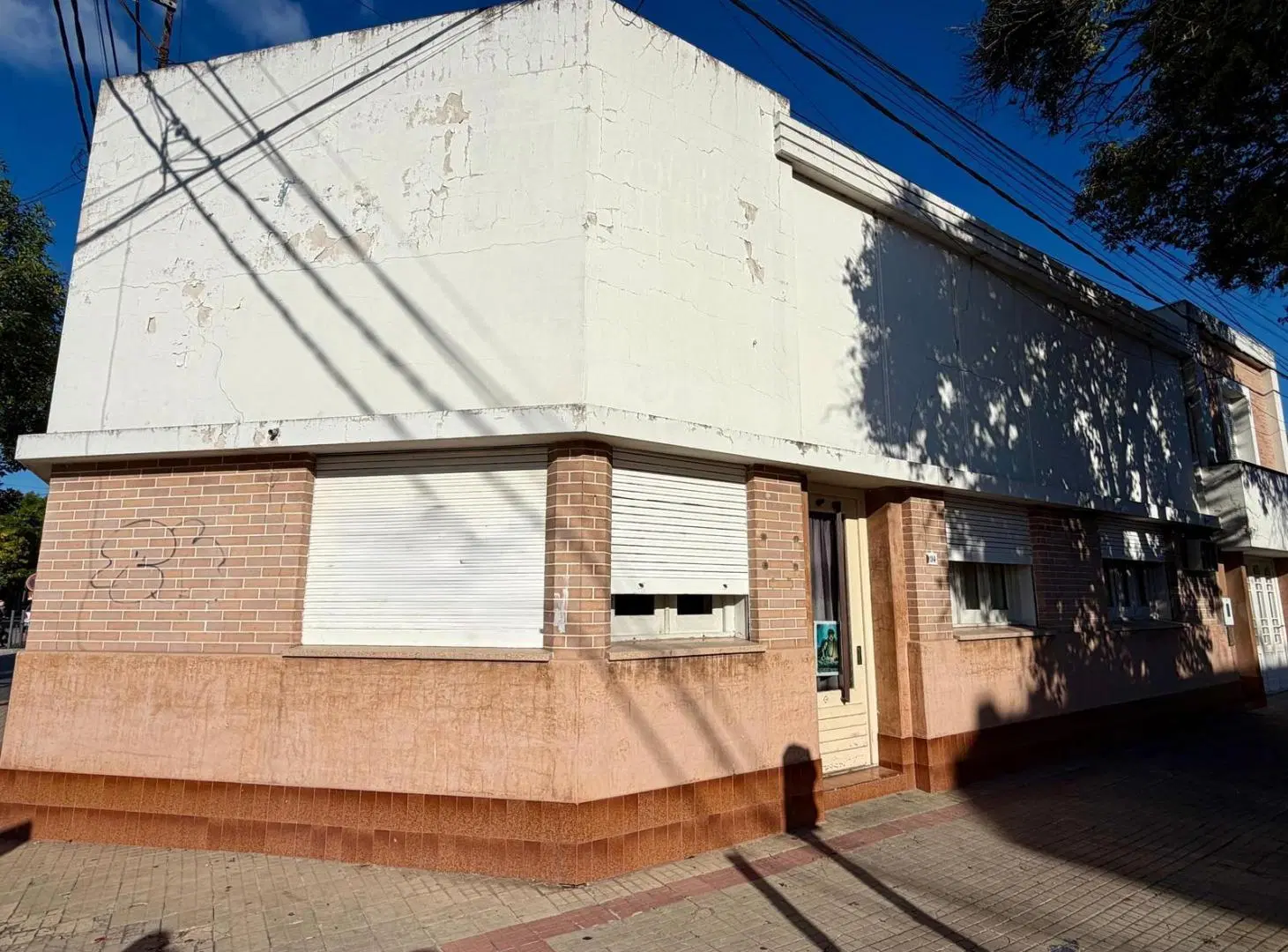 Propiedad de 3 habitaciones en plena avenida 5