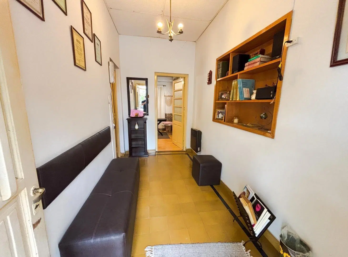 Casa + salón multiuso sobre Av. Italia 2