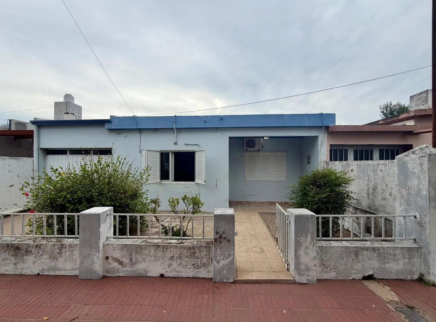 Casa con gran terreno en barrio Los Nogales 1