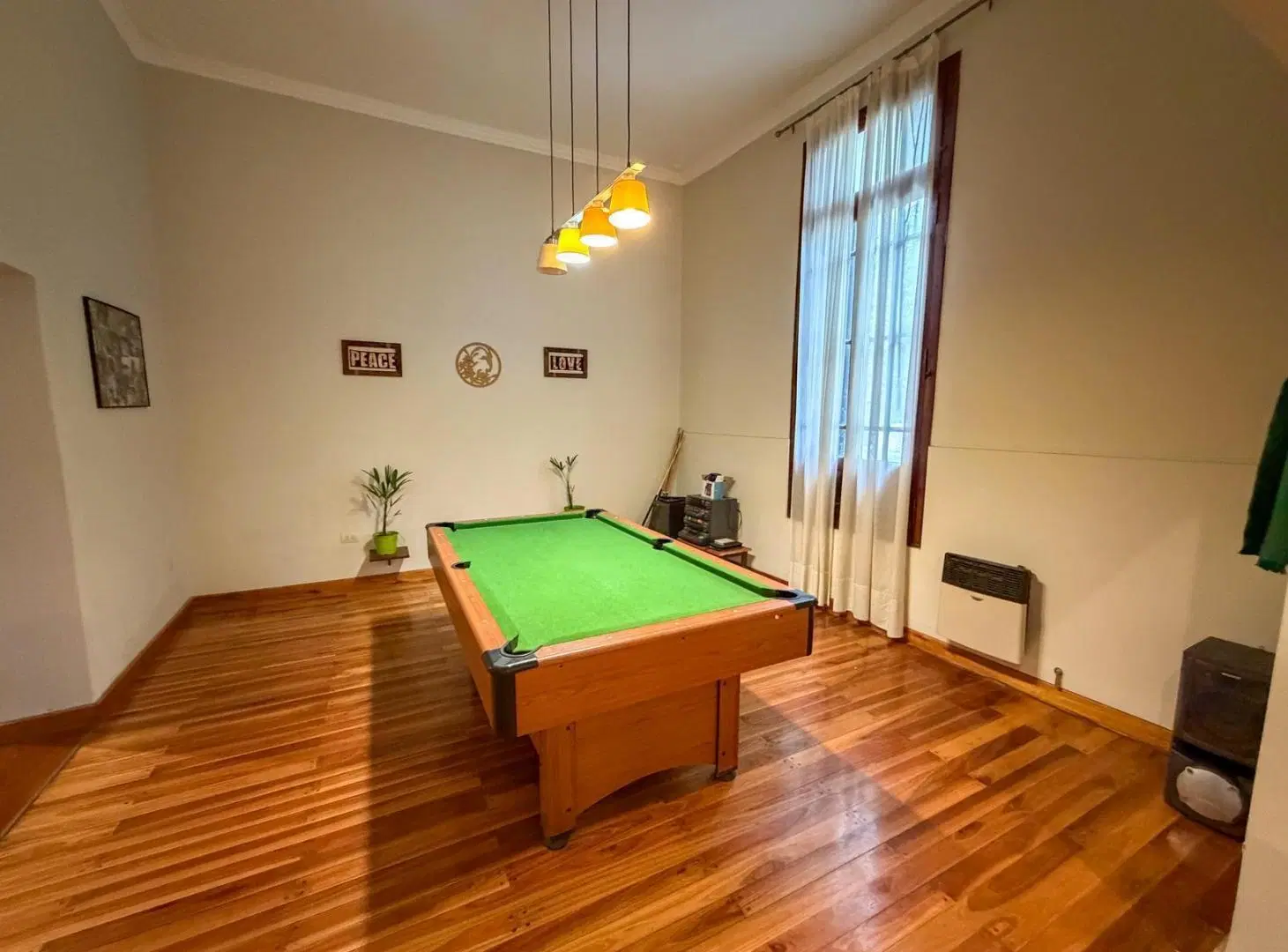 Propiedad de 3 habitaciones, cochera y patio 2