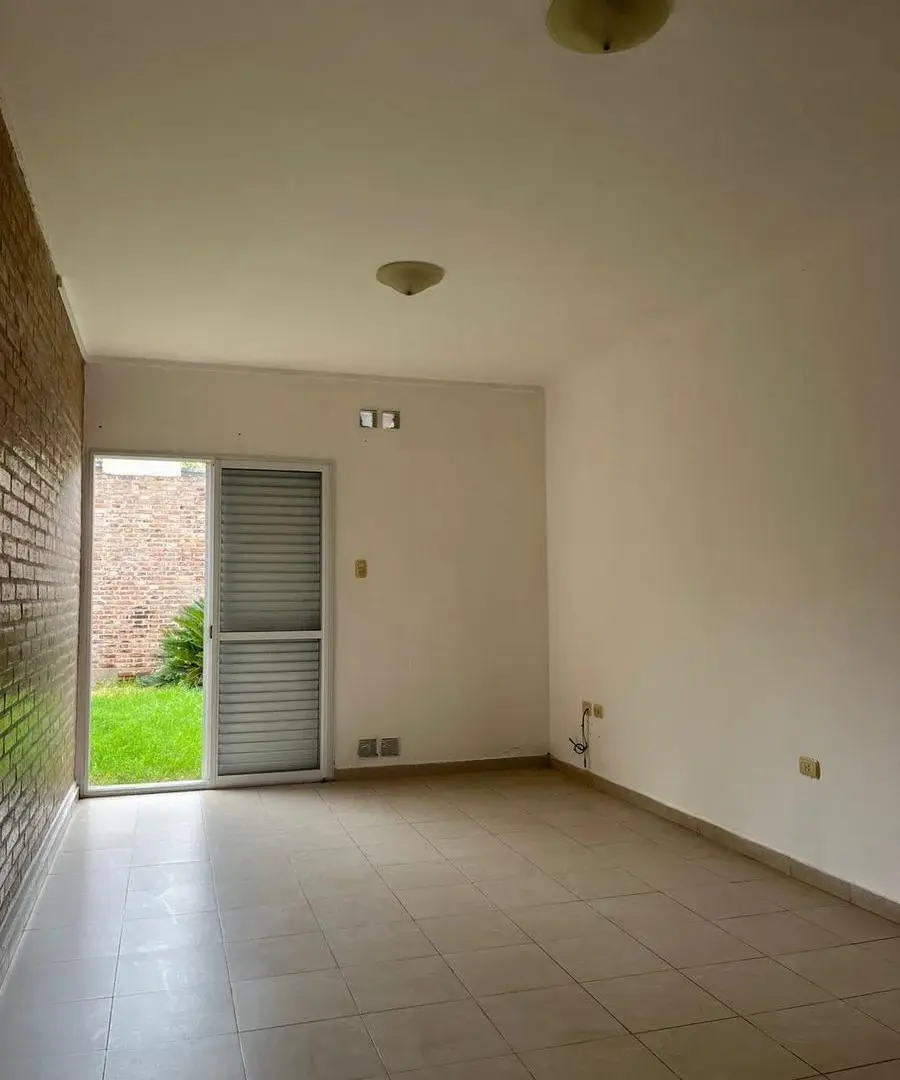 Casa 1 dormitorio en Barrio Pablo Pizzurno 4