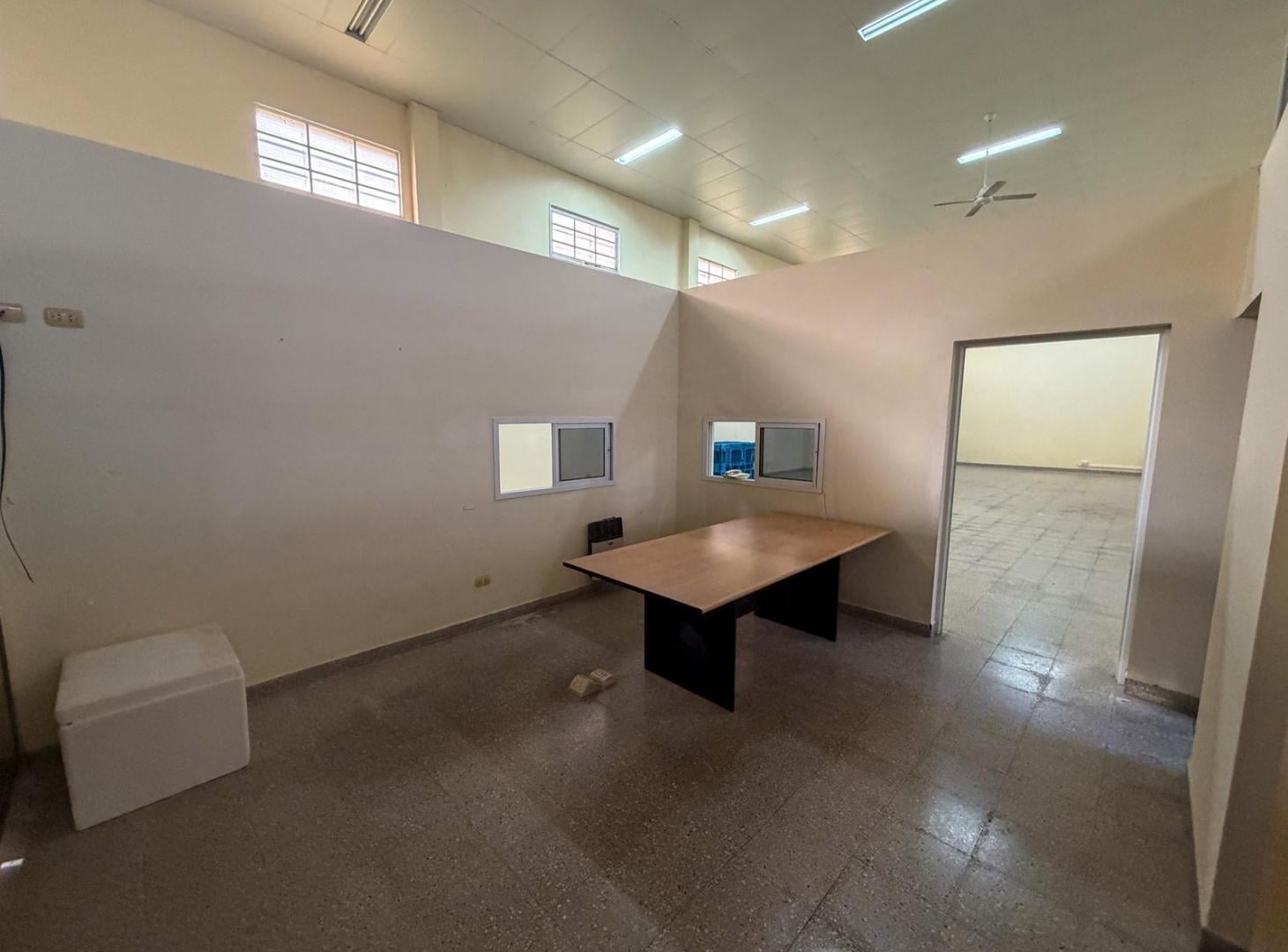 Foto de Espacio comercial y profesional en alquiler o venta sobre Av. Providenti, imagen 5