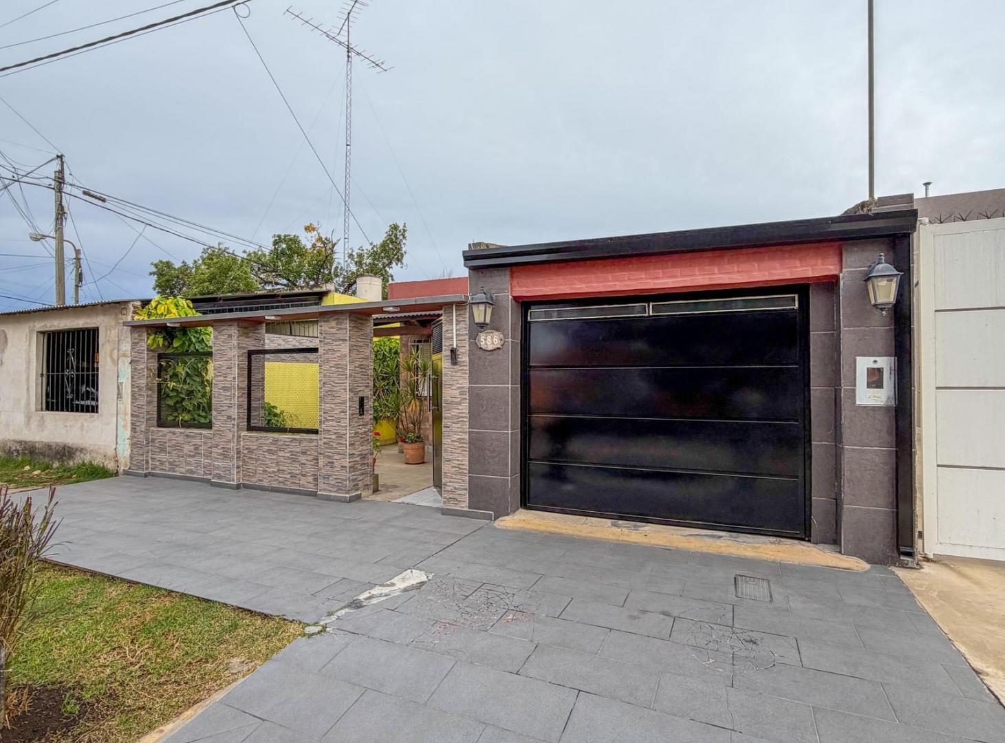 Casa en barrio Villa Rosas - Apta crédito