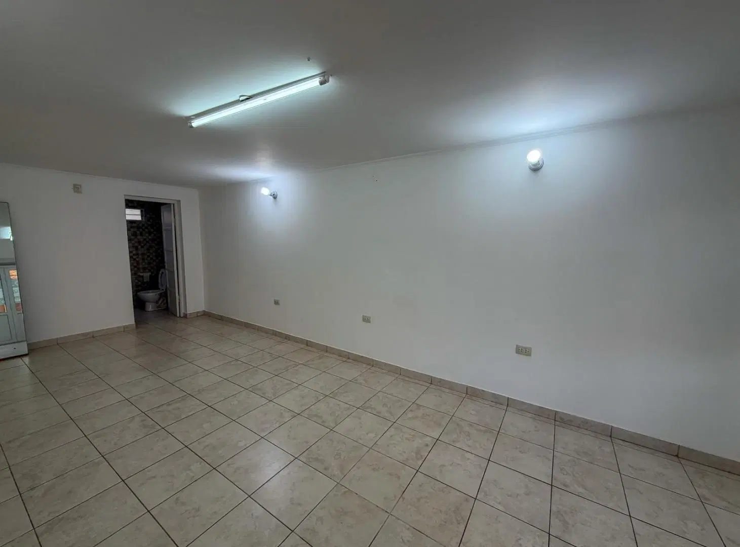 Local comercial en alquiler a metros de Bv. Lehmann 4