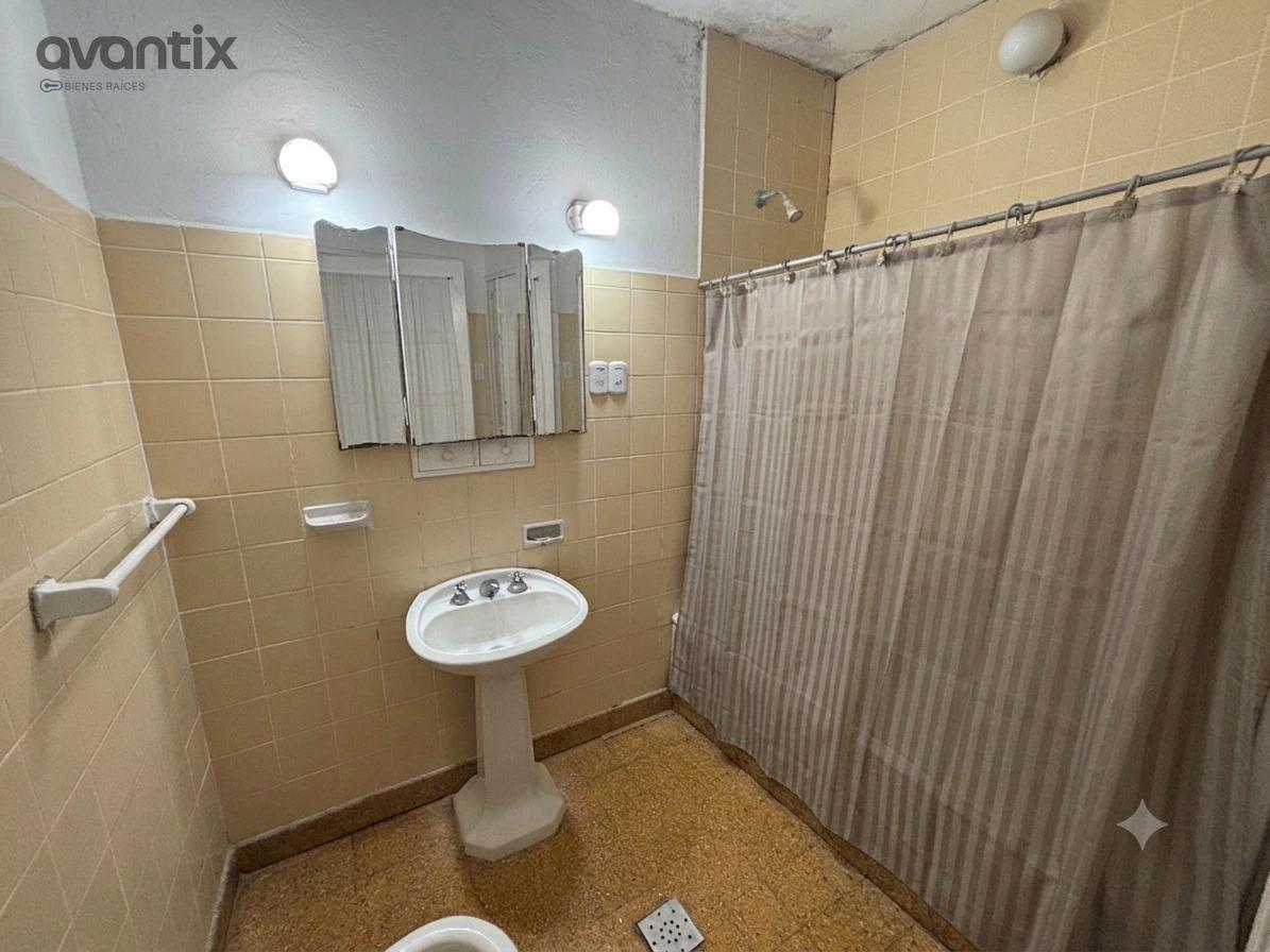 Foto de CASA CON AMPLIO PATIO A LA VENTA | BARRIO SARMIENTO, imagen 5