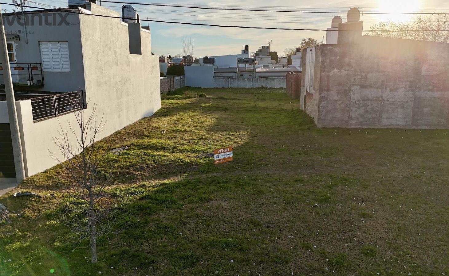 Foto de Lote de 300 m2 en barrio La Cañada, imagen 2
