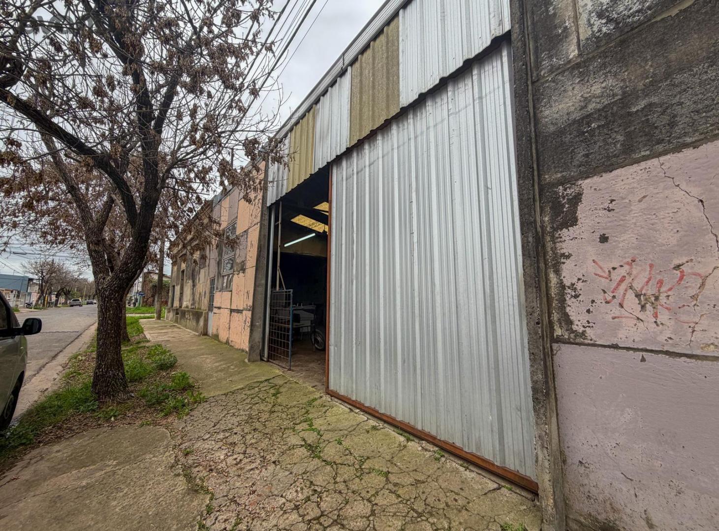Foto de Local comercial con gran potencial en alquiler, imagen 2