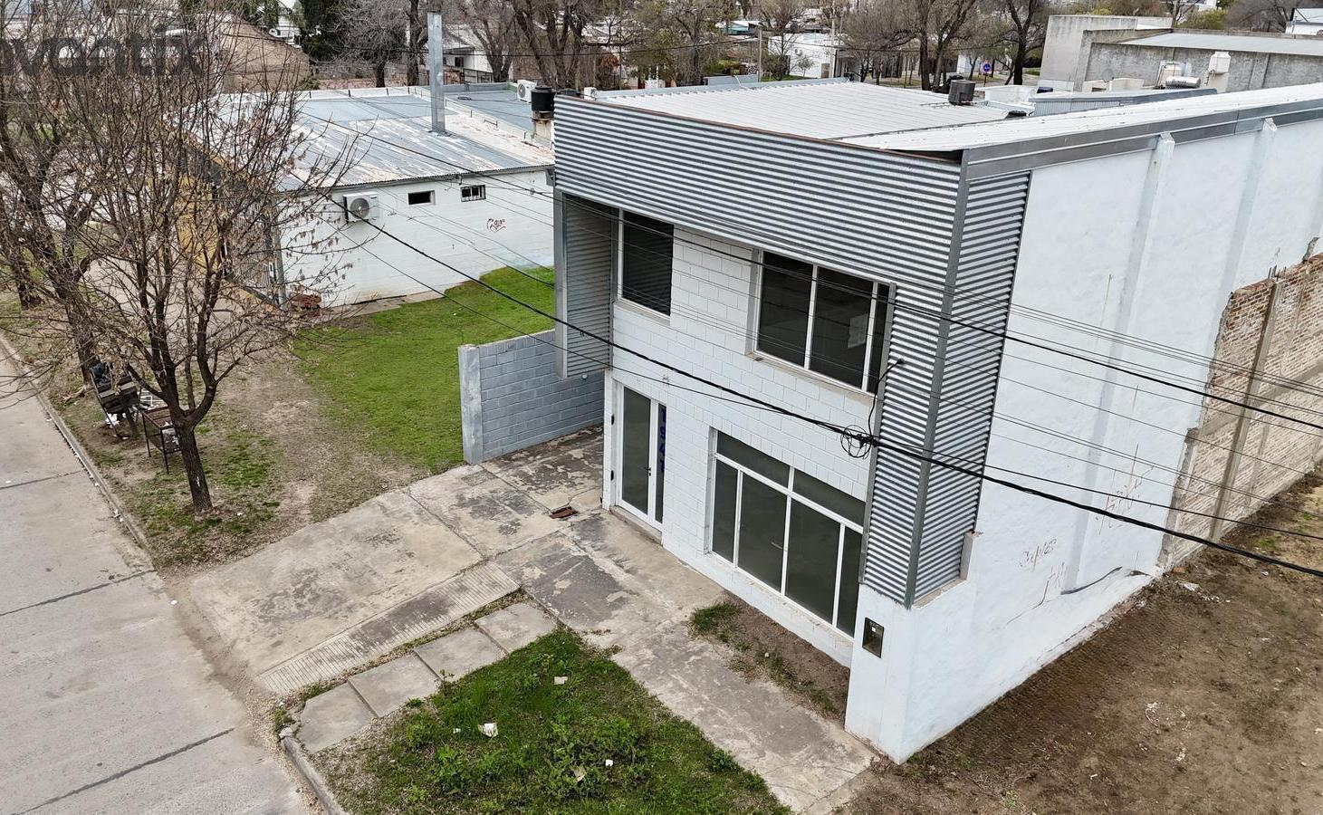 Foto de Galpón en venta y alquiler con salón comercial, oficinas y depósito en, imagen 5
