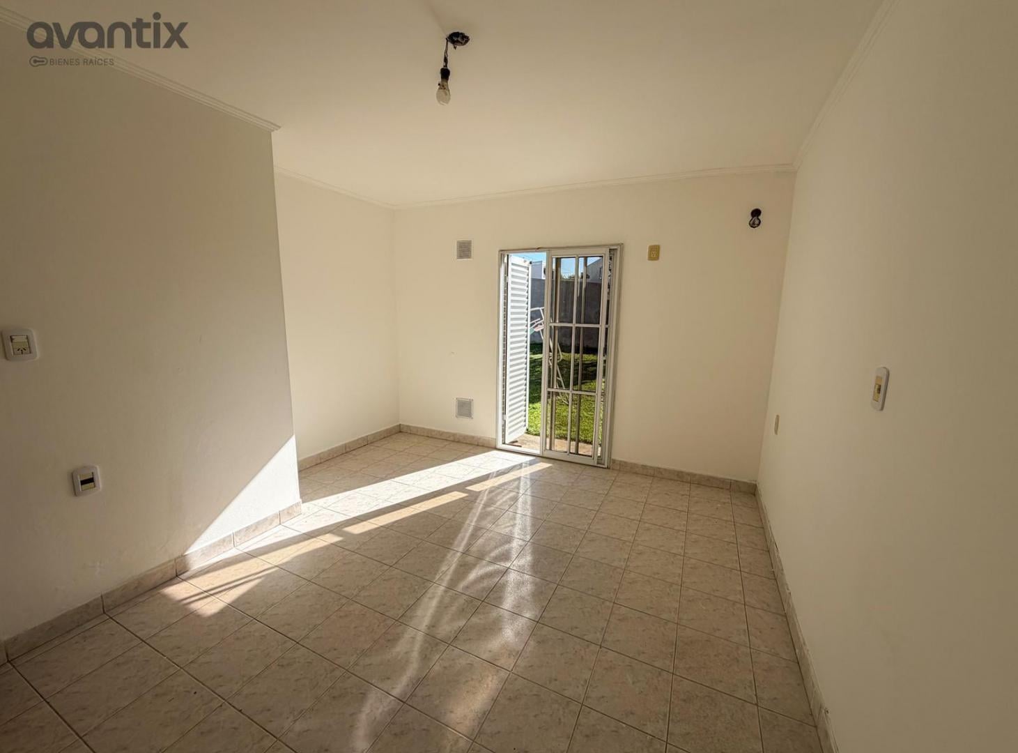 Foto de Amplia propiedad en excelente ubicación en alquiler, imagen 4