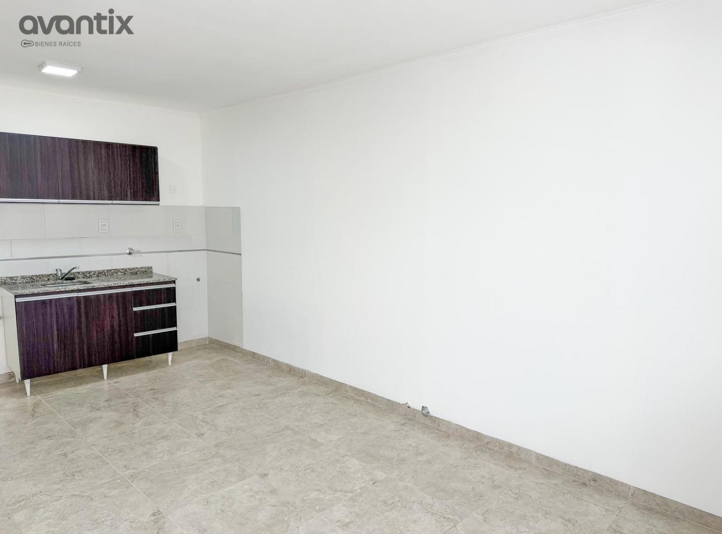 Foto de Departamento de un dormitorio con cochera en alquiler, imagen 3