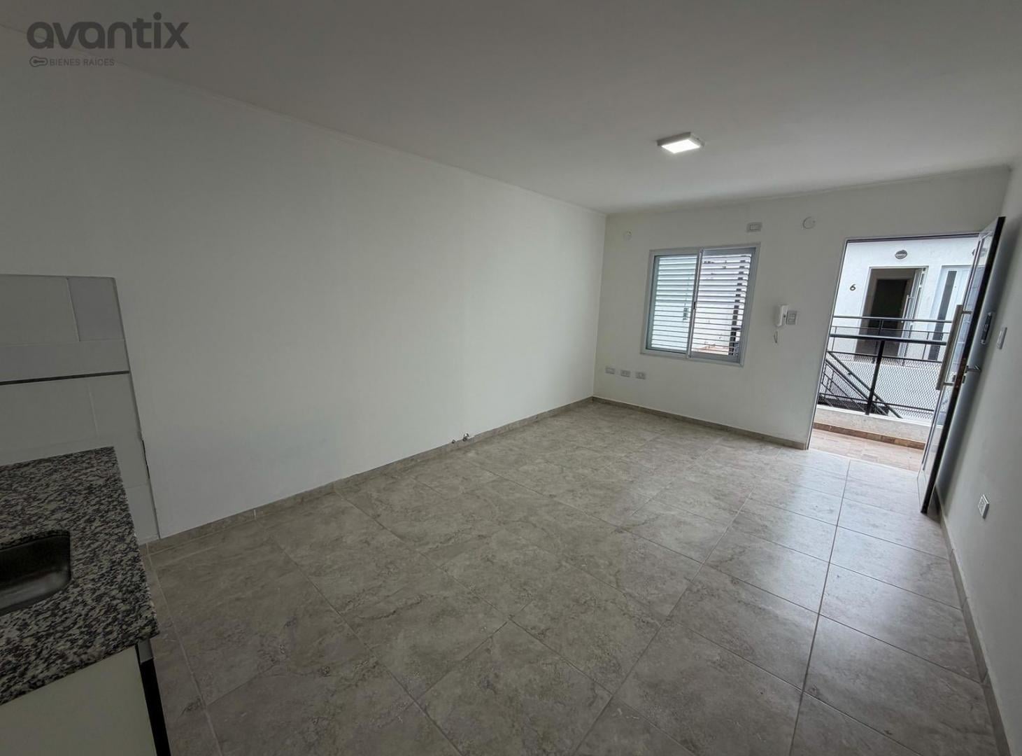 Foto de Departamento de un dormitorio con cochera en alquiler, imagen 4