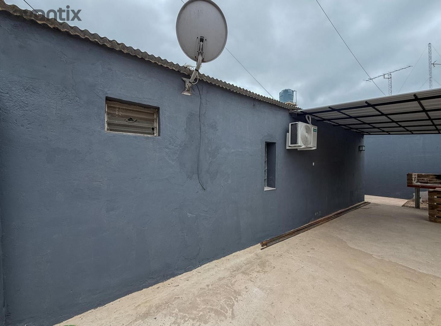 Foto de Casa dos habitaciones, cochera y patio Barrio 9 de Julio, imagen 2
