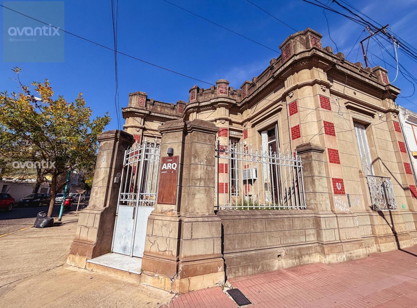 Foto de Casa + estudio profesional + consultorio sobre Bv. Lehmann y A. Álvarez, imagen 2