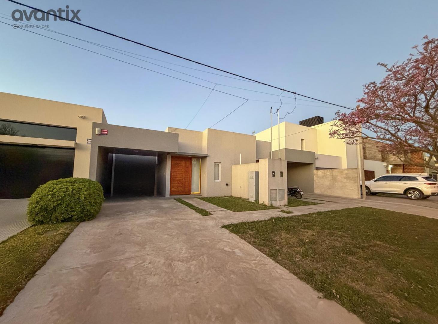 Foto de 2 PH de 2 dormitorios en excelentes condiciones - Barrio El Bosque, imagen 1
