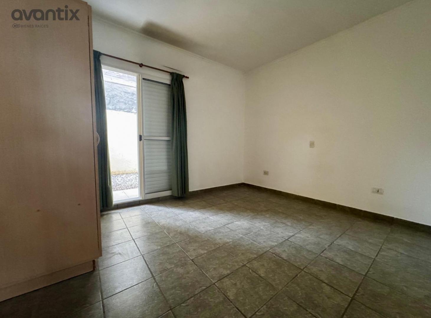 Foto de Departamento en venta de un dormitorio, cochera y doble patio, imagen 4
