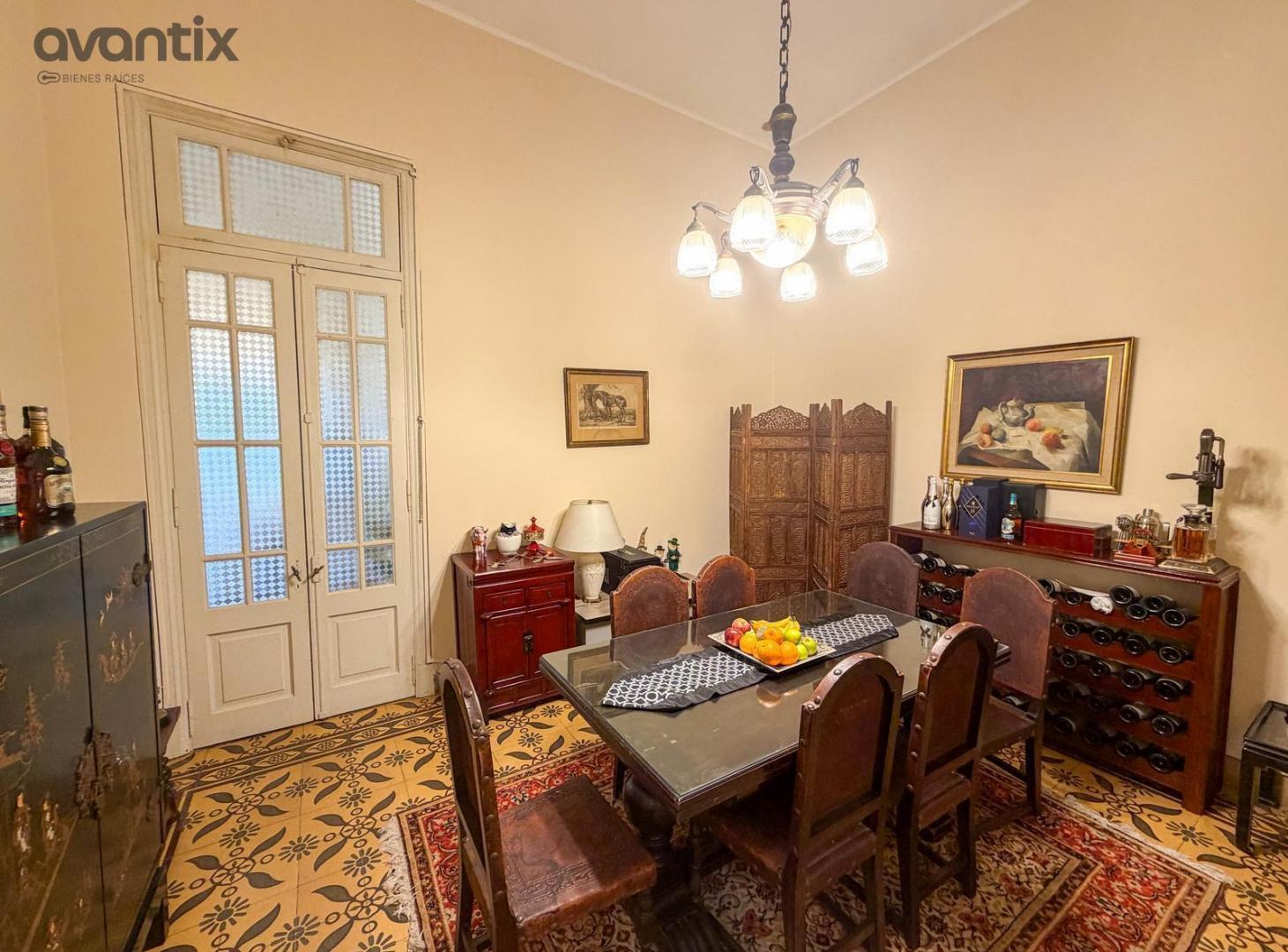 Foto de Casa de categoría sobre Av. Mitre, imagen 3