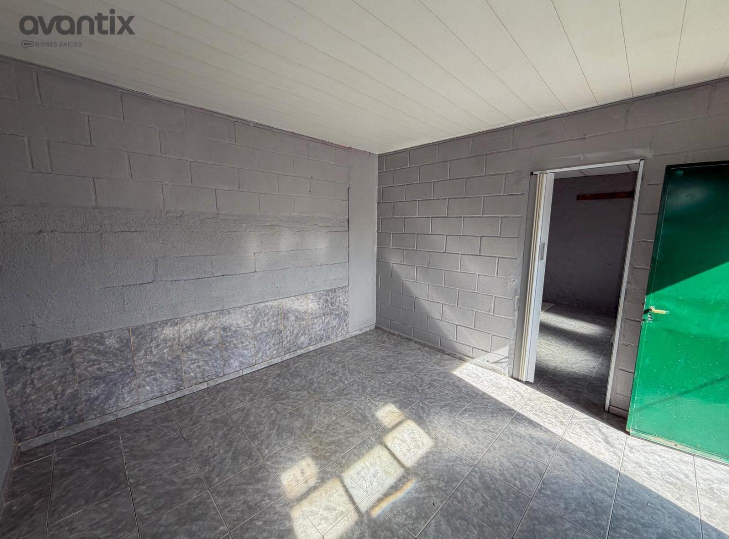 Foto de Propiedad con local comercial + 2 departamentos en venta, imagen 3