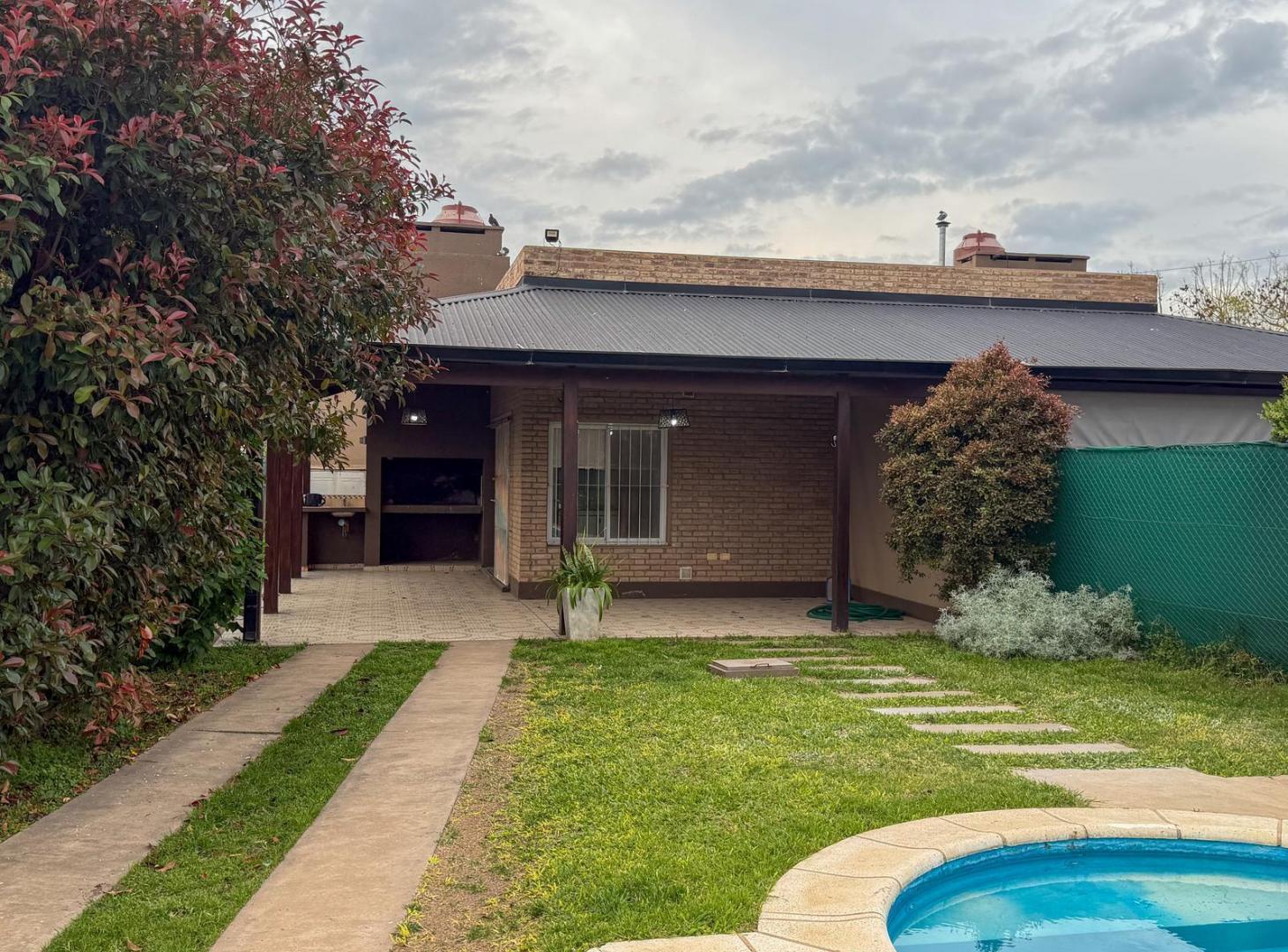 Foto de Casa quinta en alquiler en barrio Álamos del Aeroclub, imagen 4