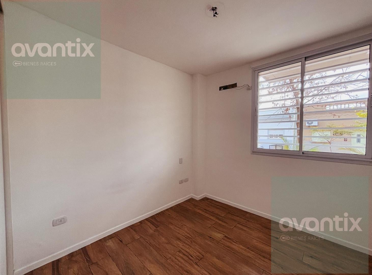 Foto de Departamento con cochera y 2 habitaciones en Umberto III, imagen 5